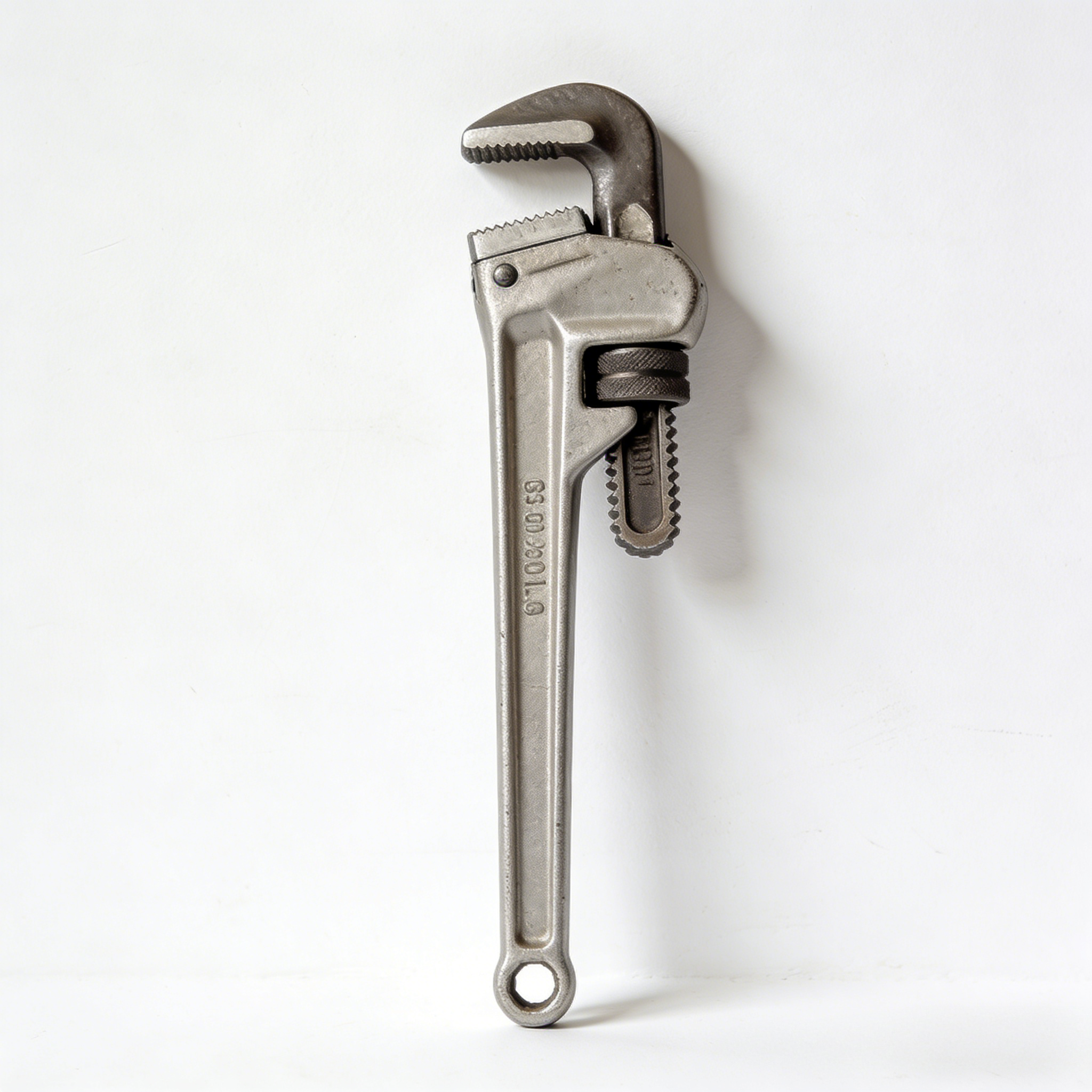 Industrial Pipe Wrench with Adjustable Jaw